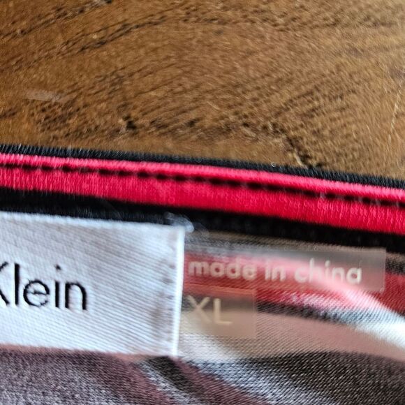 NWT Calvin Klein Size XL SLVLS Striped Blouse XL, White/Red/Black Career Layer - Picture 11 of 11